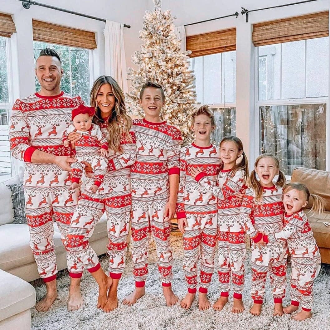 Followme Weihnachtspyjama Für Die Ganze Familie – Passende Pjs Mit Lichterdruck, Von Neugeboren Bis Erwachsen